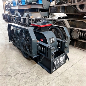 2PG400X400小型對輥破碎機發貨圖片_發往山東鄹平_破碎焦炭