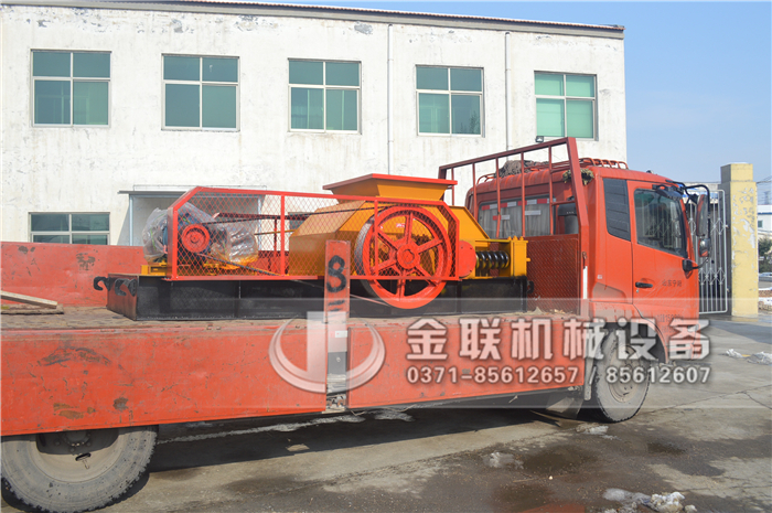 玻璃破碎用雙齒輥破碎機(jī)好嗎，購買一臺需要多少錢？