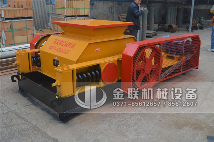 玻璃破碎用雙齒輥破碎機(jī)好嗎，購買一臺需要多少錢？