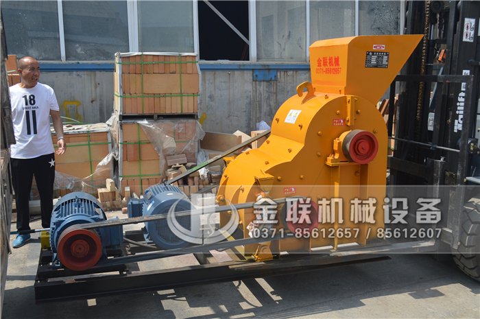 哪個廠家煤矸石粉碎機優(yōu)勢多，購買一臺需要多少錢？