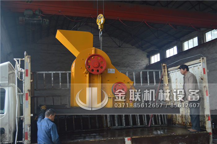 哪個廠家煤矸石粉碎機優(yōu)勢多，購買一臺需要多少錢？