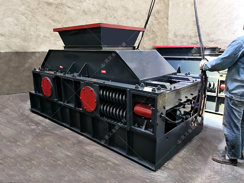 2PG1000x700中型對輥破碎機發貨圖片