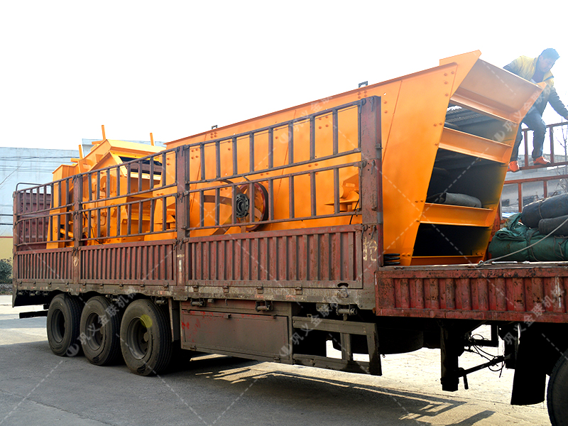 石料生產(chǎn)線設(shè)備發(fā)往重慶_1214反擊式破碎機(jī)_1548圓振動篩 石料生產(chǎn)線設(shè)備發(fā)往重慶_1214反擊式破碎機(jī)_1548圓振動篩