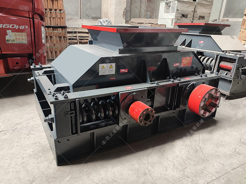 2PGC0809大型雙齒輥破碎機發貨圖片_發往山東濟寧_破碎石頭 2PGC0809大型雙齒輥破碎機發貨圖片_發往山東濟寧_破碎石頭