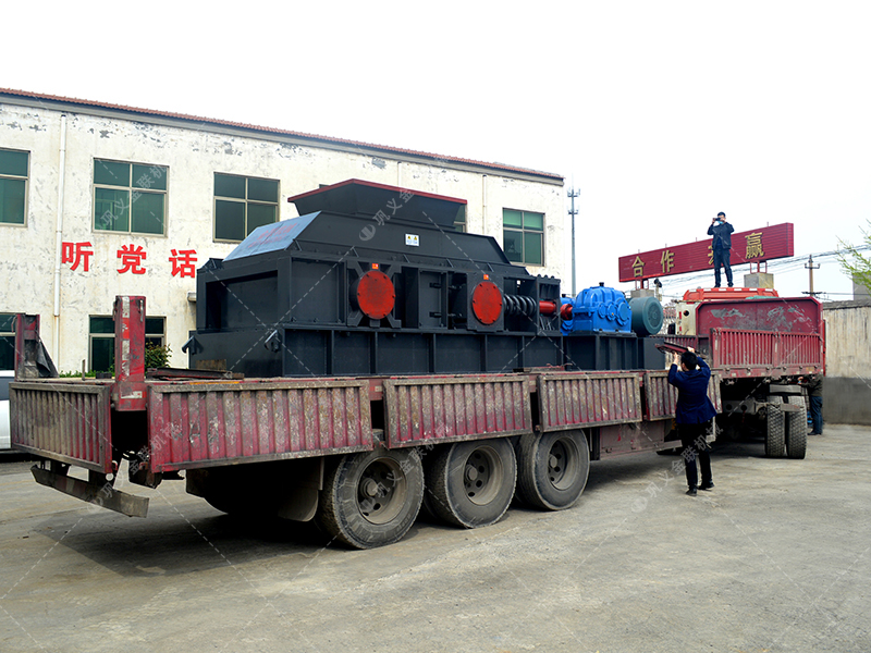 砂廠更換設備用對輥破碎機多少錢一臺？