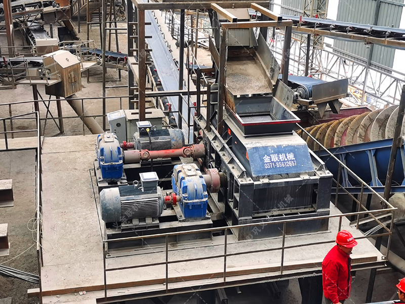 液壓對輥制砂機在公路建設中相比其他設備有何獨特優(yōu)勢? 液壓對輥制砂機在公路建設中相比其他設備有何獨特優(yōu)勢?