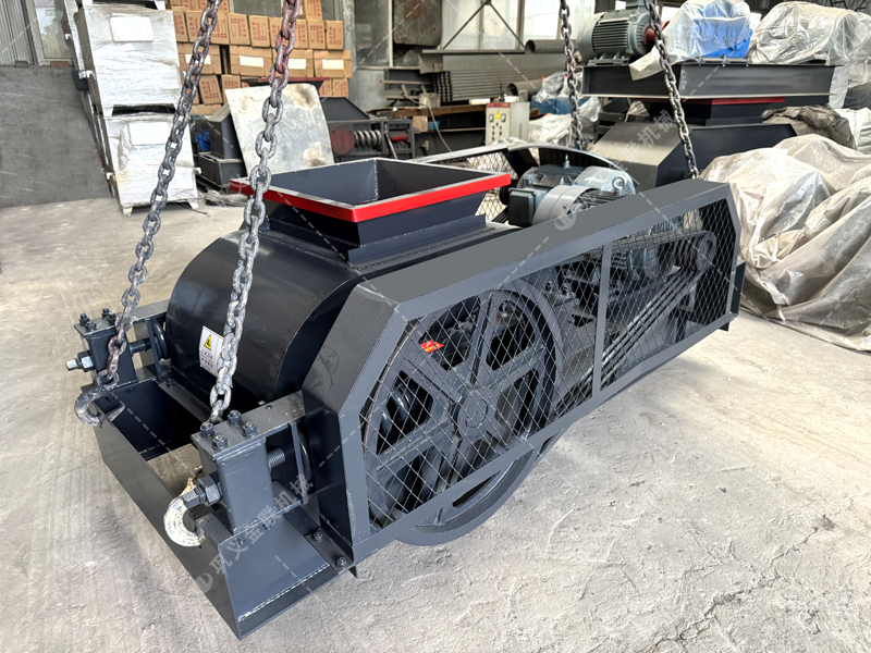 為何眾多混凝土再生廠家,都將雙齒輥破碎機(jī)視為生產(chǎn)線的 “定海神針”?? 為何眾多混凝土再生廠家,都將雙齒輥破碎機(jī)視為生產(chǎn)線的 “定海神針”??